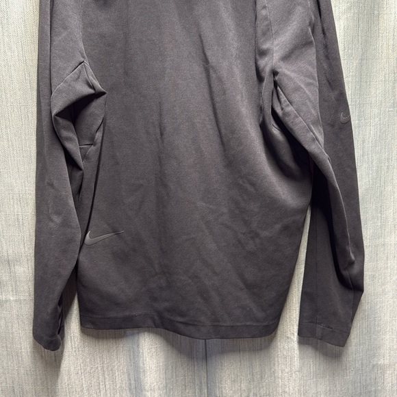 Nike Black Hooded Jacket / sweater size medium - Picture 9 of 10